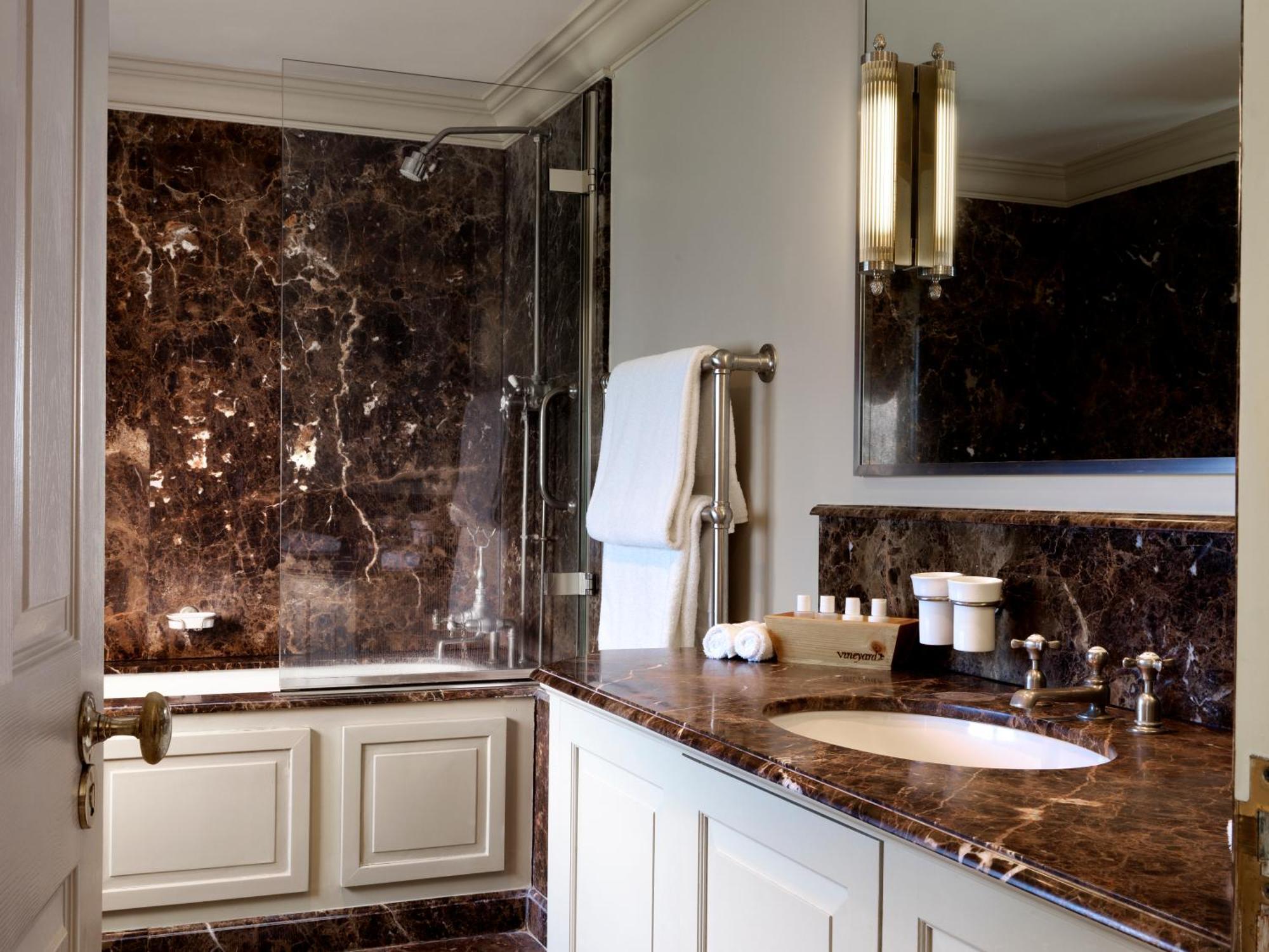 The Vineyard Hotel & Spa Newbury  Eksteriør bilde